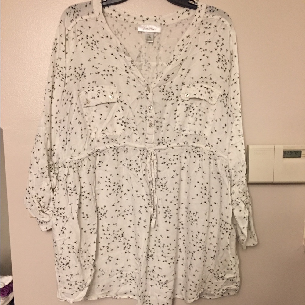 White and black maternity top